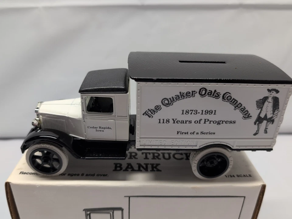 Ertl 1931 Hawkeye Motor Truck Bank 1/34 Quaker Oats 118 años de progreso nuevo en caja  Foto 2 de 4