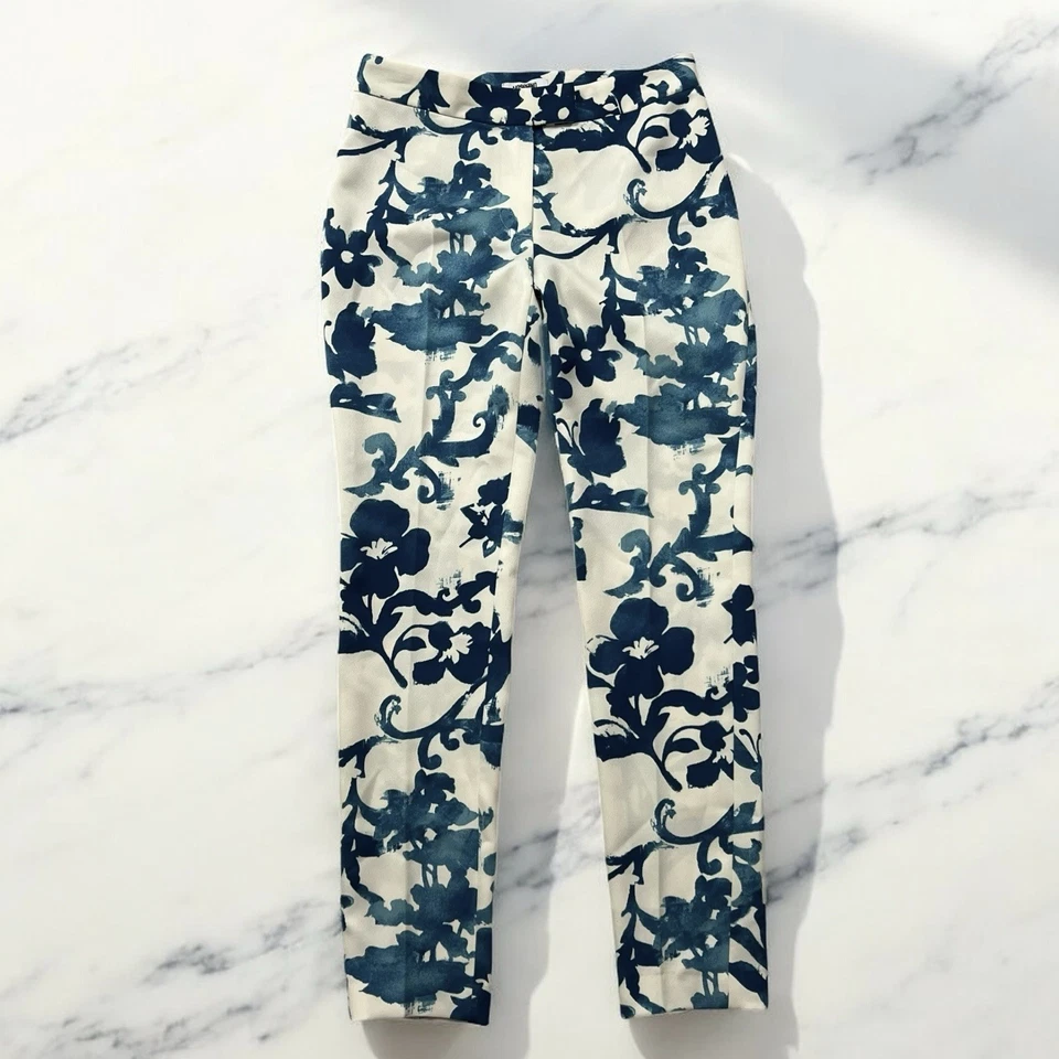 Pantalones Moschino Baratos y Chic 4 EE. UU. Azul Marfil Ajustado Cónico Crepé Floral Vid Foto 4 de 4