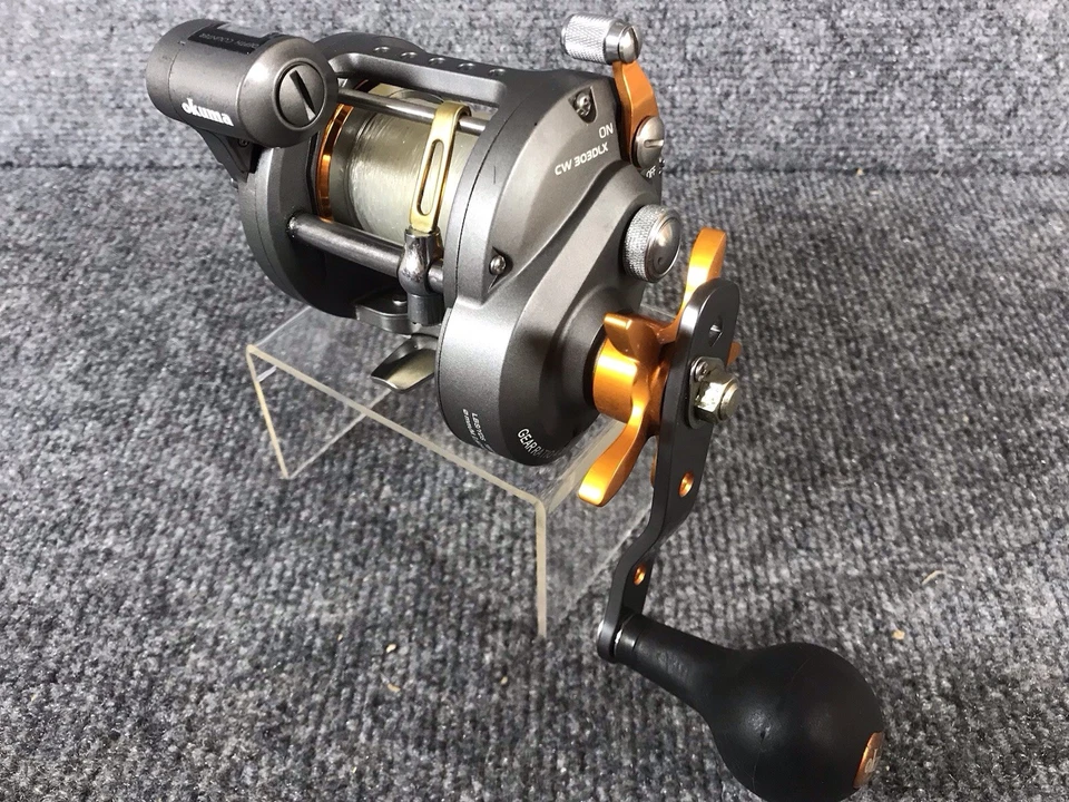 Okuma CW-303DLX Kaltwasser Linecounter Angelrolle LINKSHAND SCHÖNHEIT