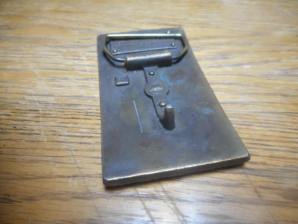 Hebilla de cinturón de latón vintage Winchester brazos repetitivos Western New Haven Conn EE. UU. Foto 4 de 4