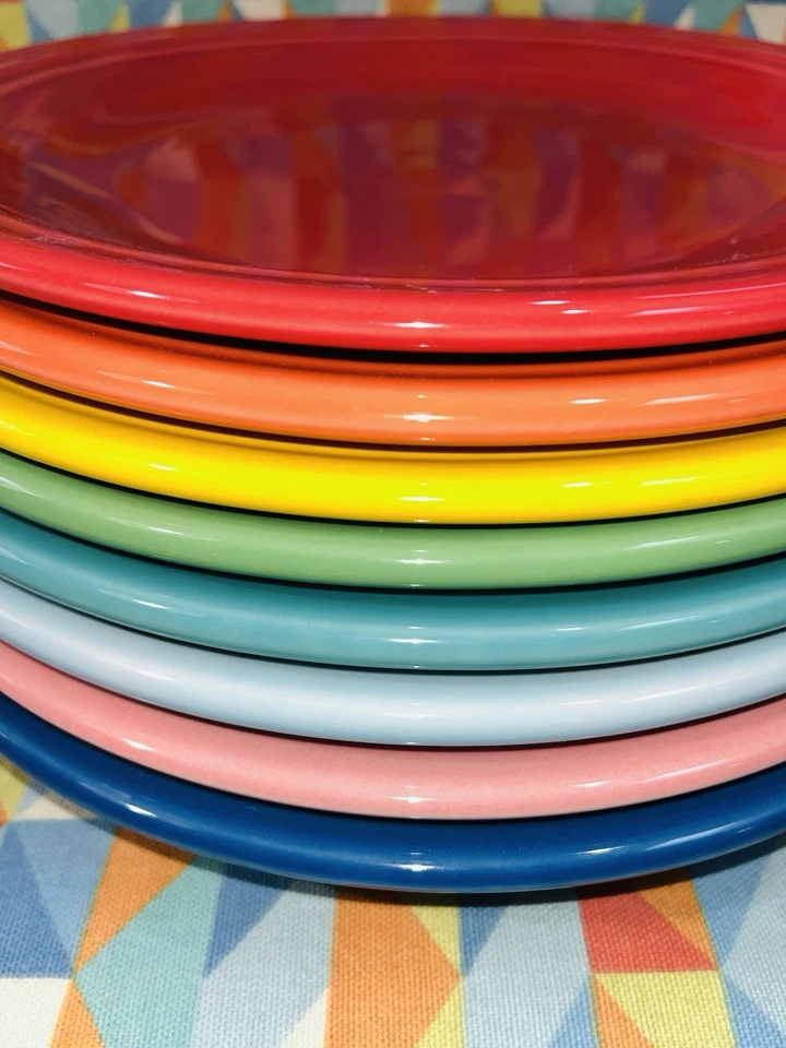 NEW FIESTA RAINBOW 8 DINNER PLATES BRIGHT MIX SET 10.5" FIESTAWARE FREE SHIPPING - Image 3 of 4