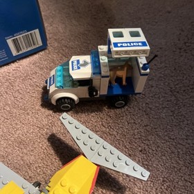 5 Classic LEGO CITY Sets With manuals complete ￼3180, 7942, 7732, 3222,7285