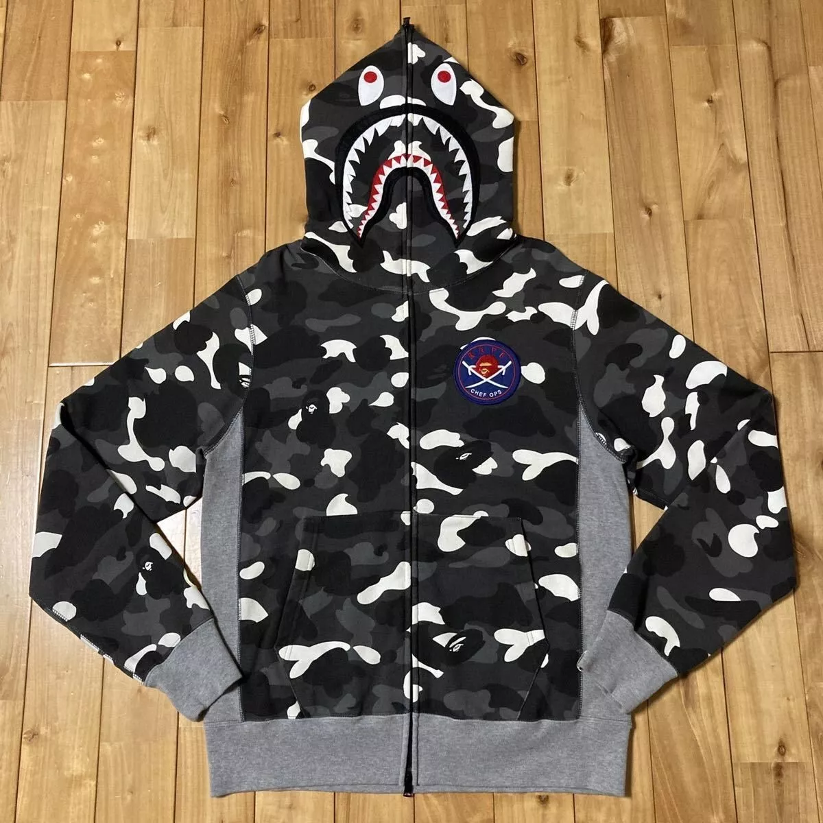 APE BAPE KAWS CITY CAMO SHARK HOODIE XL-