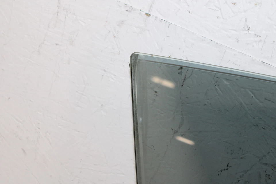 2014 Acura RLX Front Right Door Window Glass OEM KP96 - Image 2 of 4