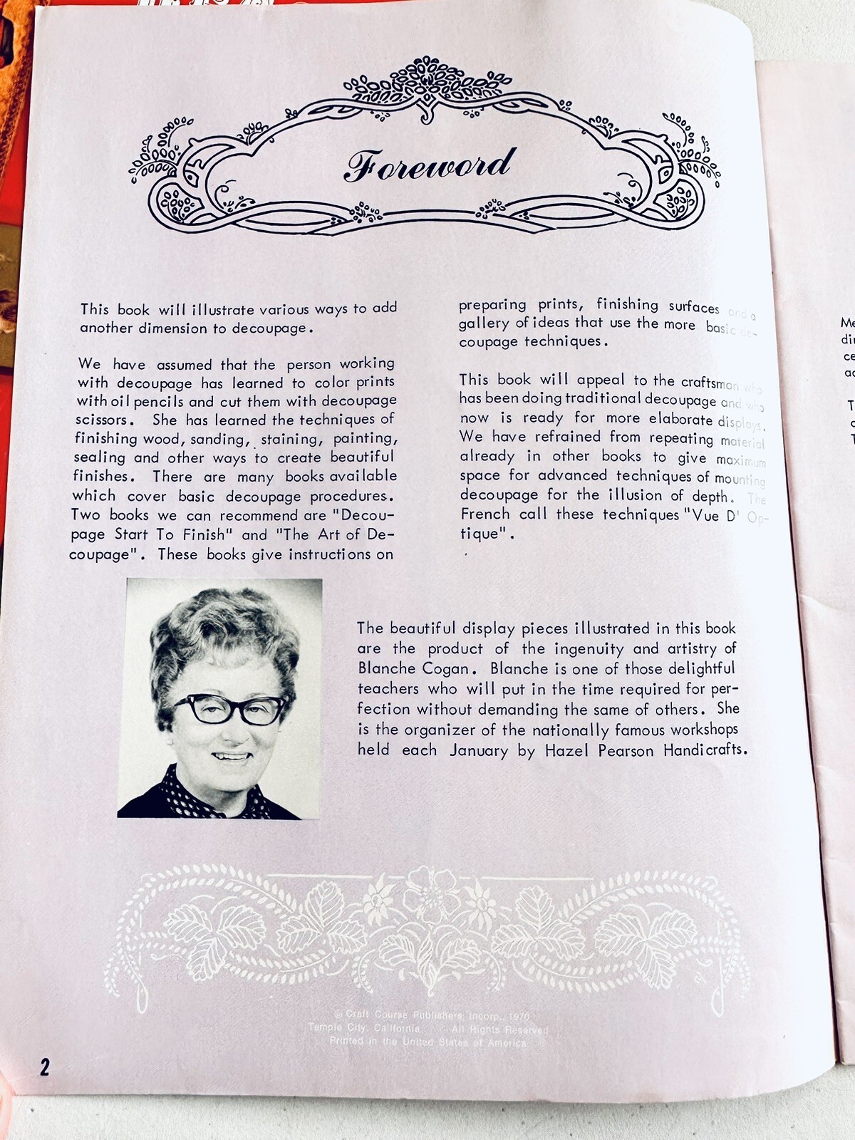 как выглядит Lot of 2 Vintage 1968-70 Decoupage Crafting Design Instruction Booklets фото