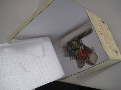 RUPERT TAKES A SKIING LESSON RB 20 ROYAL DOULTON CERTIFICATE & BOX NEW ORNAMENT - Picture 14 of 16