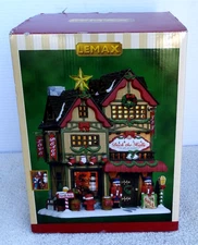 Lemax Caddington Village Deck The Halls Christmas Porcelain Lighted Building 201