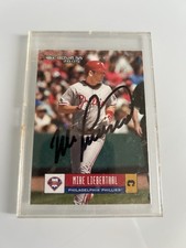 Donruss 2005 Autographed Mike Lieberthal Philadelphia Phillies Card #299