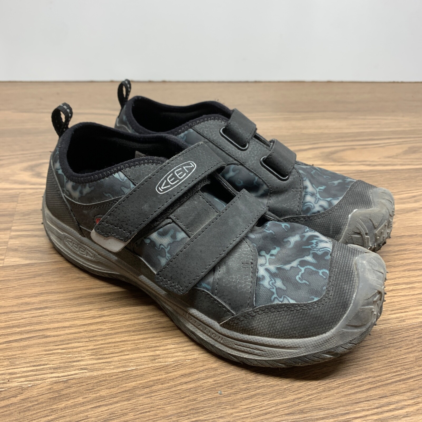 Sneakers KEEN ragazzo taglia 5 EU 37 Speed Hound nere mimetiche cinturino ad anello con gancio