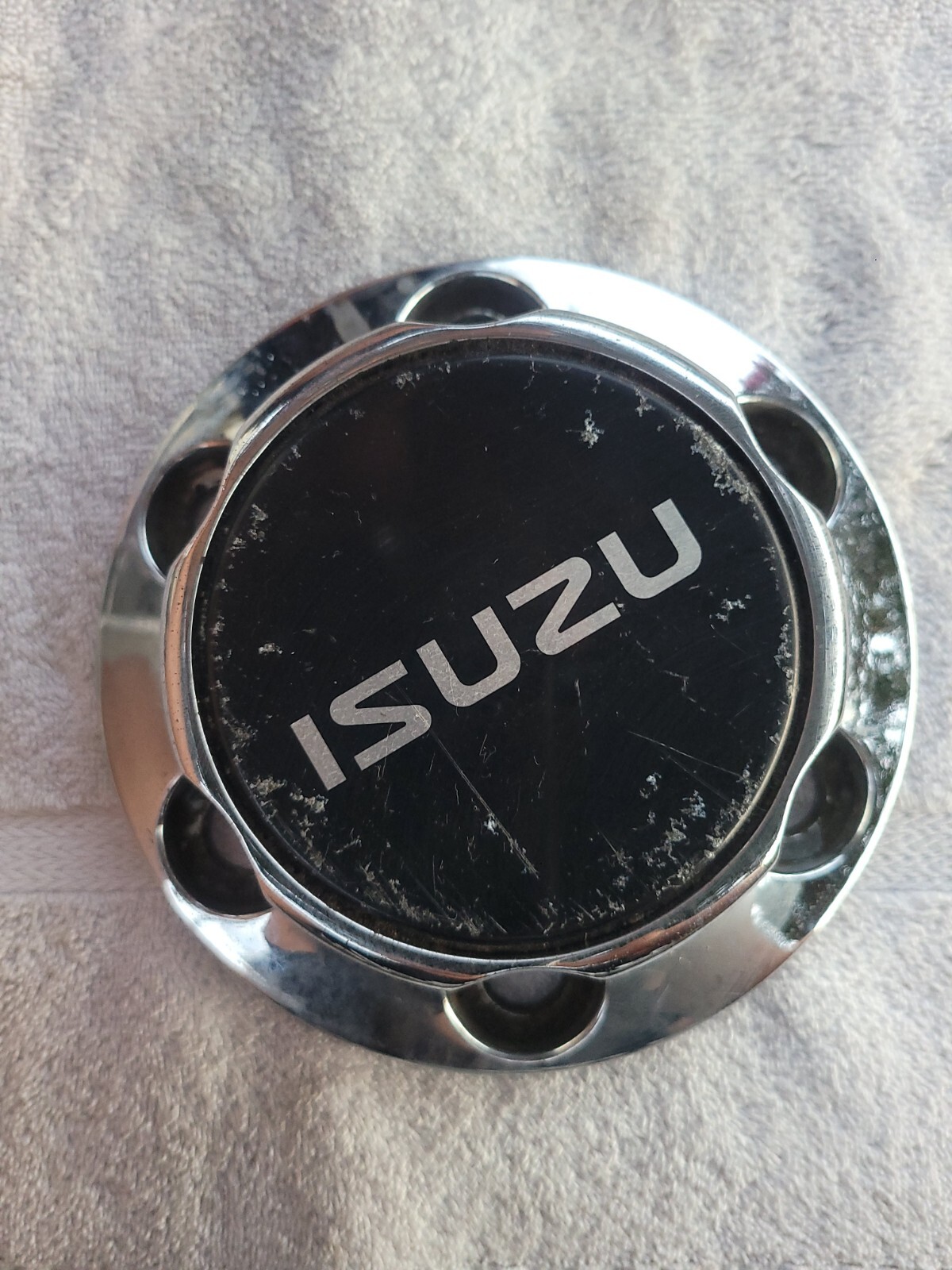 19981999 Isuzu Rodeo Amigo Wheel Center Hub Caps Set of 4 Chrome OEM
