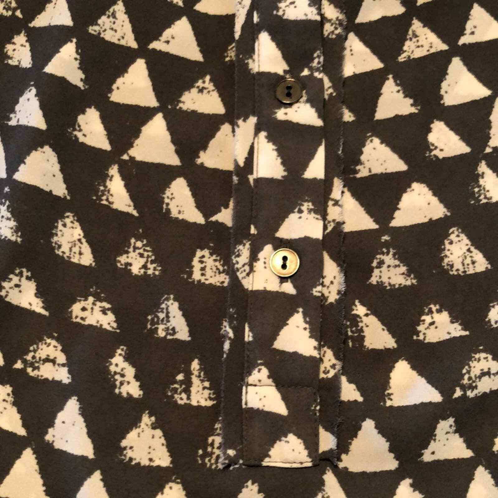 Geometric Triangle Abstract Lightweight LOFT Slee… - image 5