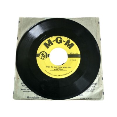 Thirteenth Of May / Tryin' To Chase These Blues Away (7'', 45 RPM) Benny Martin