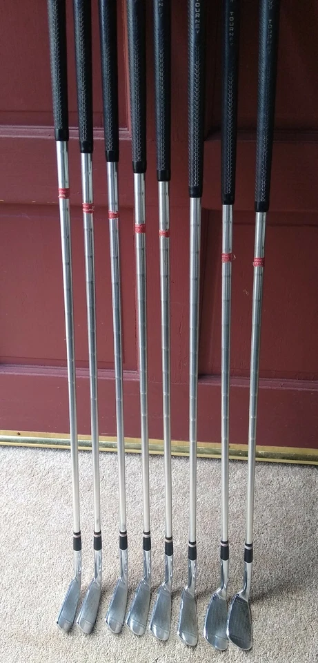 RH MacGregor MT Tourney TR2A 2-9 Dual Sole Set-Tourney Aluminum Shaft-37" 6-Iron - Image 2 of 4