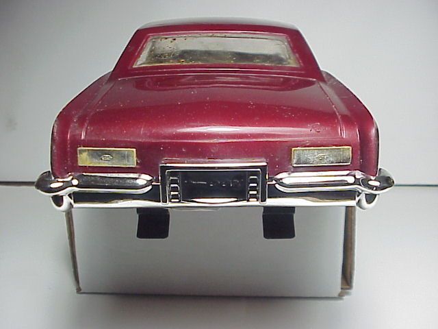COX　049　GAS POWERED BUICK RIVIERA vintage cox gas powered car Buick Riviera Cream Color