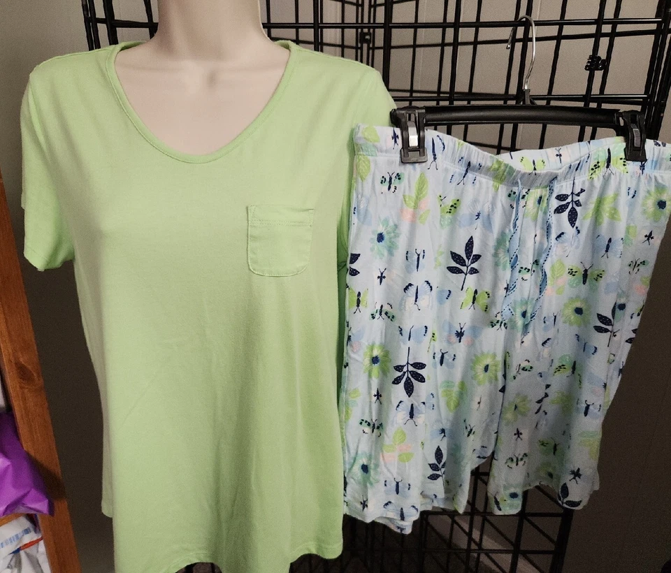 Conjunto de pijama de 3 piezas para mujer camisa pantalones cortos talla mediana floral verde jockey Foto 2 de 4