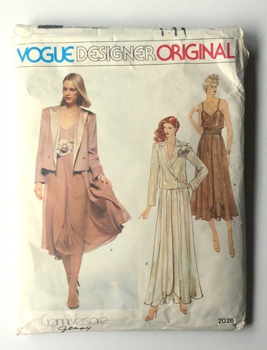 VOGUE Designer Original Pattern 2026 VERSACE GENNY Jacket Skirt Sz 10 UNCUT - Picture 1 of 2