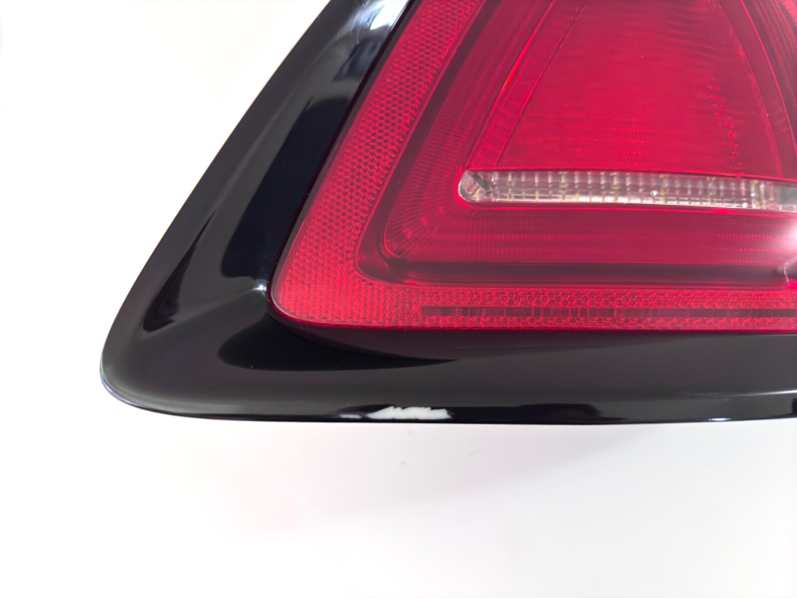 OEM l Rolls Royce Wraith Dawn Tail Light Rear Right RH Lamp 63218496536