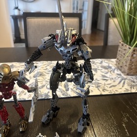 Bionicle Toa Lhikan & Kikanalo 8811 Complete Figures no book / box READ