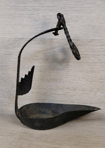 Primitive Wrought Iron Betty Lamp 18th Century Hanging Twist Hook Whale Oil - Picture 5 of 7