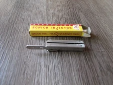 VINTAGE EVERSHARP SCHICK INJECTOR  WITH BLADES