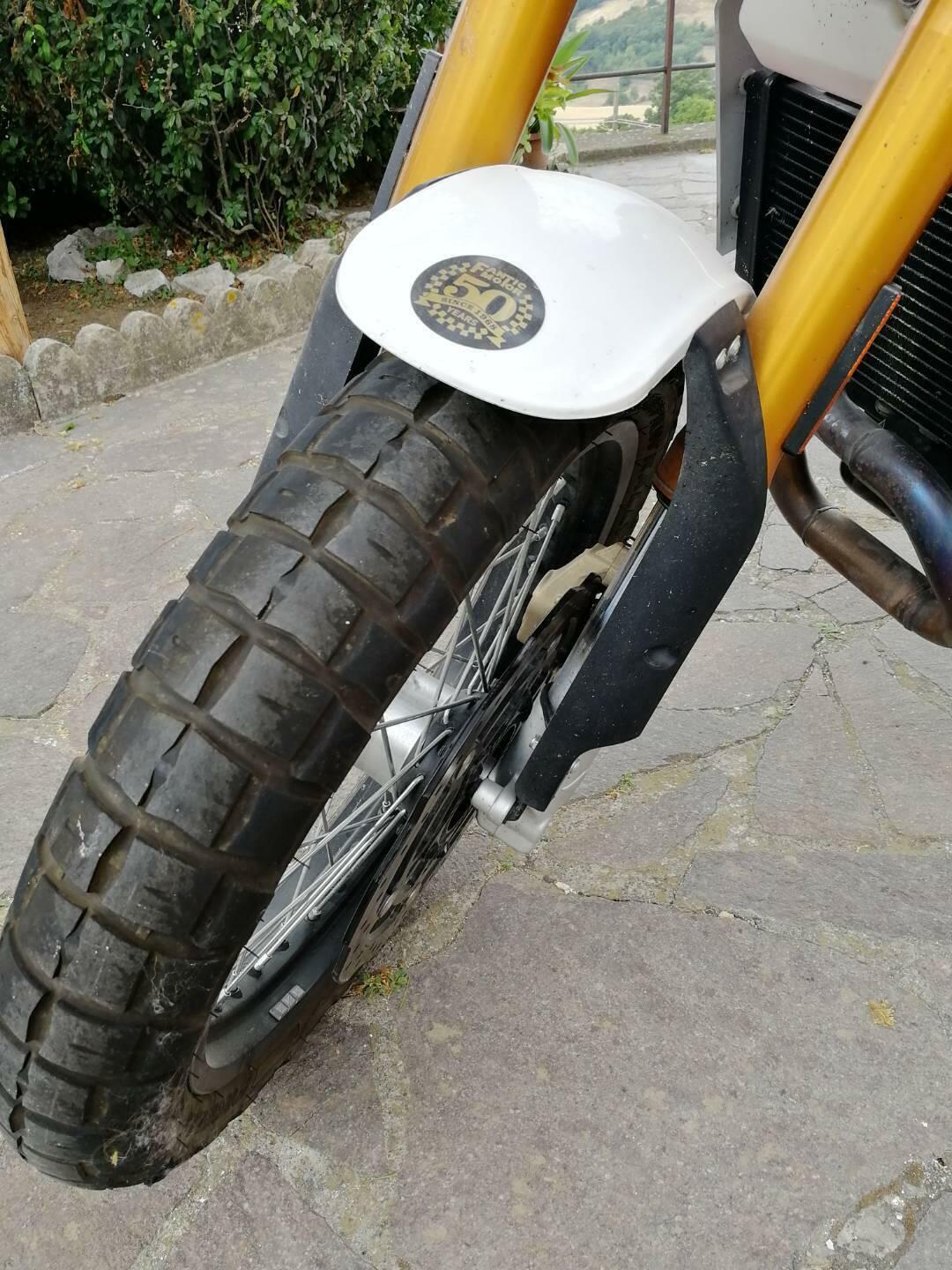 Foto 9 di 10