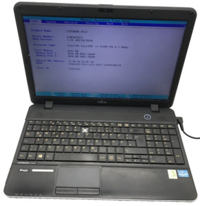 FUJITSU LIFEBOOK AH512*Notebook*OHNE RAM & HDD*Für Ersatzteil DEFEKT#N344