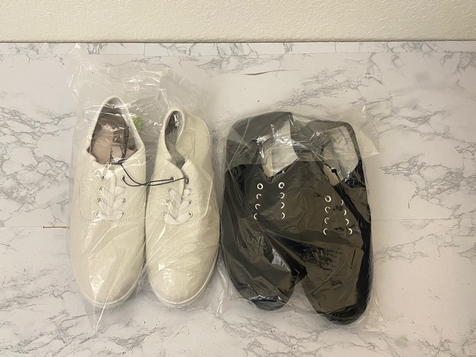 NUOVE scarpe da passeggio donna Sh8es taglia 8 nere bianche tela pizzo lotto di 2 casual Z