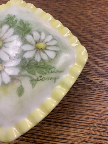 Porcelain Hand Painted Daisy Flowers Trinket Jewelry Box Square 3.5" Signed - Picture 3 of 4