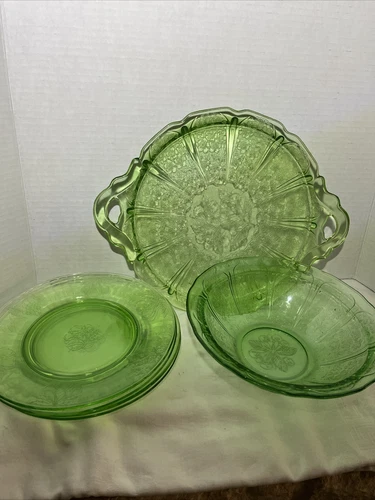 Vtg Moss Green Depression/Vaseline Glass Cake Plate, 4 Pie Plates, 1 Bowl