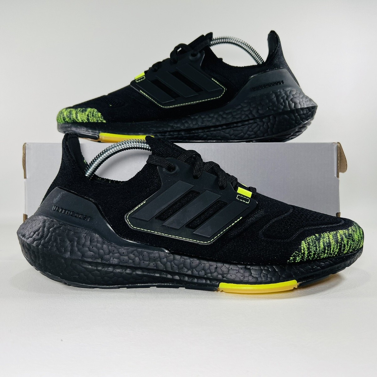 [NEW] Men\'s Adidas Ultraboost 22 Running Shoes Size 8.5 GX5915‎ Adidas UltraBoost 22 Men main image 3