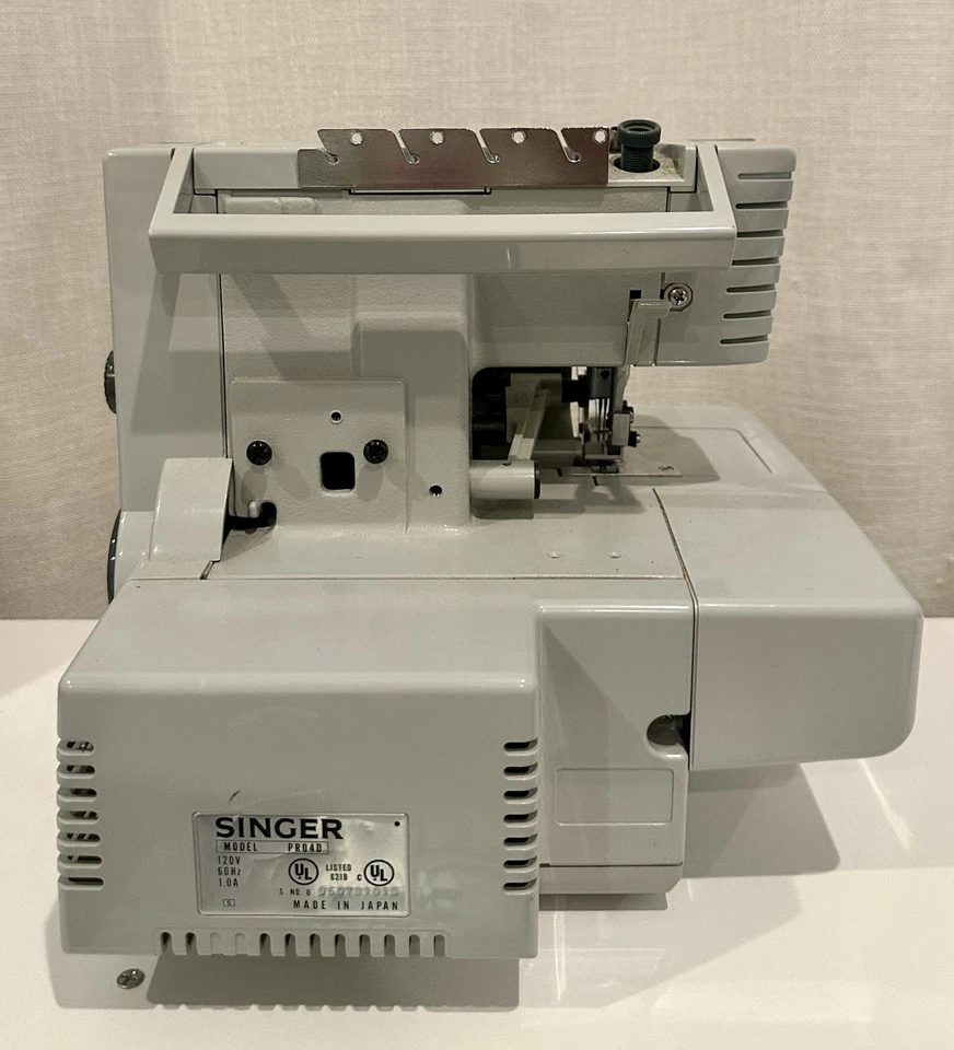 Singer Professional Pro4D Serger – Differential Feed – Powers On – As-Is - Image 3 of 4