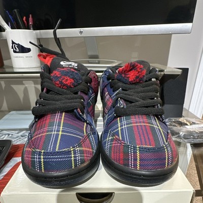 Nike SB Dunk Low Pro QS NW Nardwuar Tam O' Shanter Plaid Sneaker II1493-600