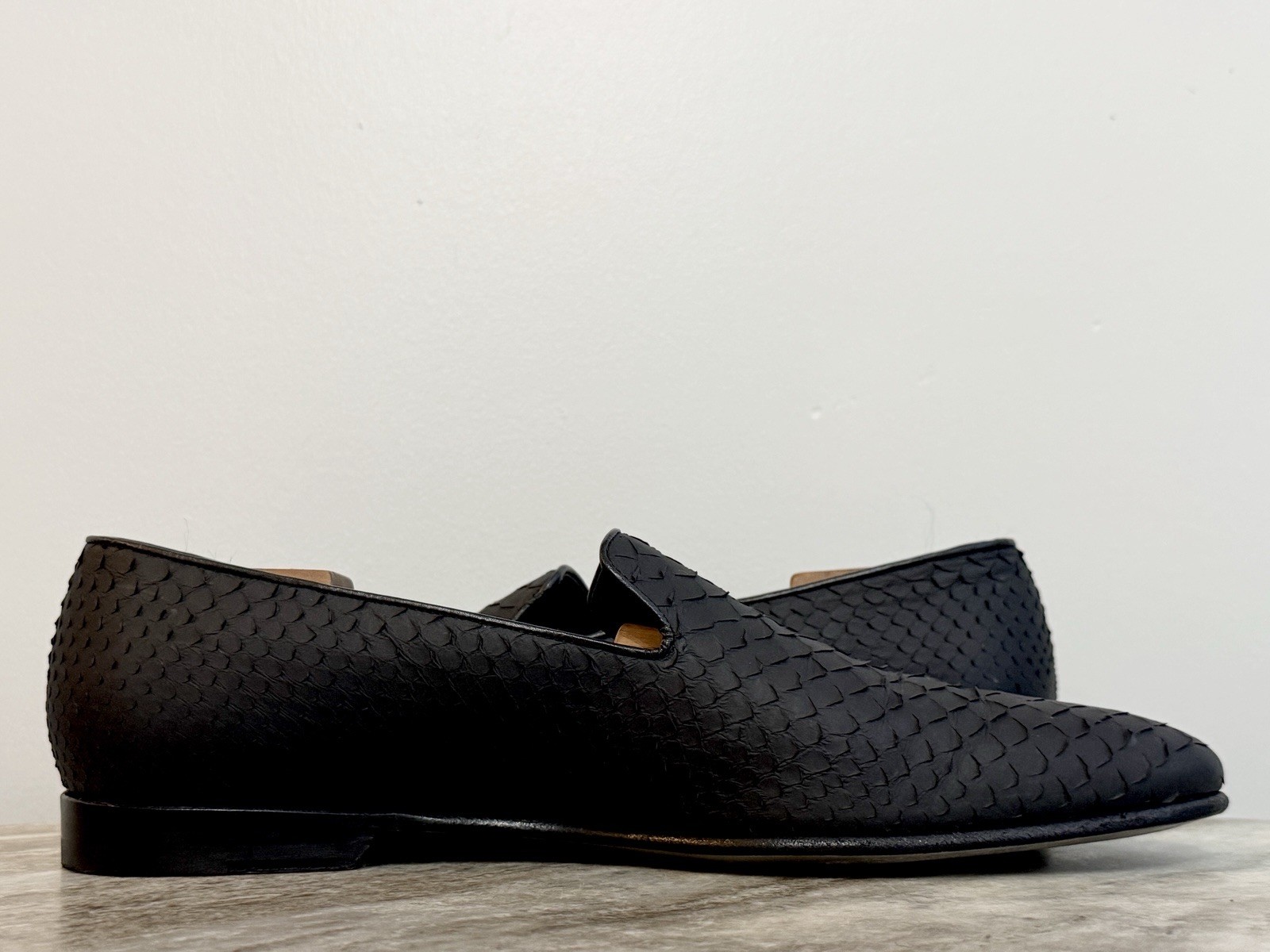 MANOLO BLAHNIK BLACK PYTHON SNAKE SKIN MARIO LOAF… - image 5