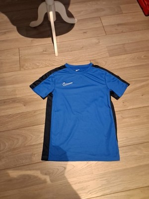 NIKE  SPORTSHIRT, T SHIRT GRÖßE 146-- NEU---