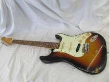 Guitare électrique FENDER Stratocaster Type Modified JP