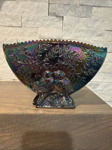 Fenton Amethyst Carnival Glass "Love Birds" Fan Vase With Original Sticker-READ