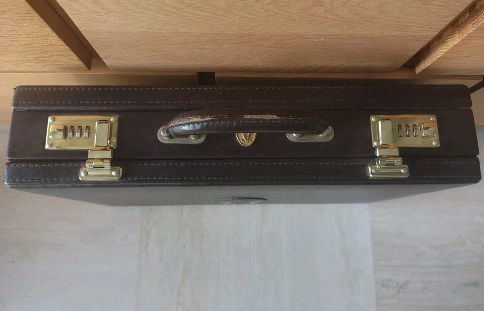 Attaché-Case Malette de Cartier en cuir marron et métal doré 1980-1990 France - Photo 4/4