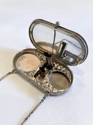 Um 1920 Damen Compact mit guillochiertem Medaillon und Lippenstifthalter DFB Co. - Bild 5 von 6