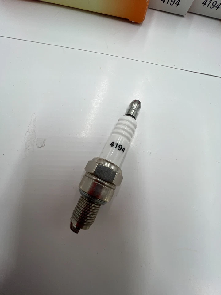 (CANTIDAD 4) Bujía Autolite Cobre 4194 para 1963 Arnolt-Bristol Bolide Foto 2 de 4