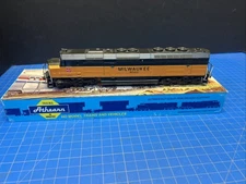 Athearn 36EF6 HO Milwaukee Road FP45 Diesel Locomotive LN/Box Runs Great