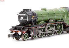 Dapol A1 2751 'Humourist' LNER Apple Green N Gauge