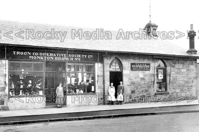 mzz-33 Monkton Branch, Troon Co-Operative Soc., Ayrshire, Schottland. Foto