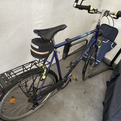 KTM City Bike Blau mit Gepäckträger, Schutzblechen, Ständer & Reflektoren