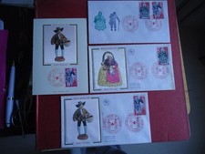 lot de 1 carte+enveloppe 1er jour croix rouge + 2 enveloppes santons 1977