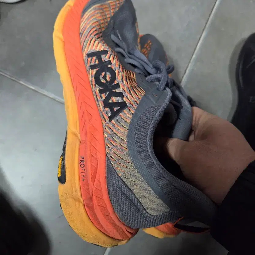 Hoka One One Sneakers Size 280