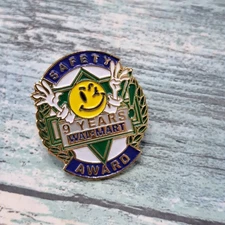 Walmart Associate Employee Pin -Smiley Safety Award 7 Years Fingers Toes