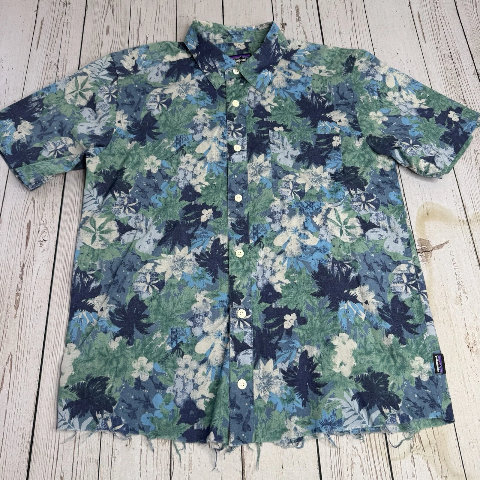 Patagonia Organic Cotton Short Sleeve Hawaiian Cut Off Shirt Mens Small Floral