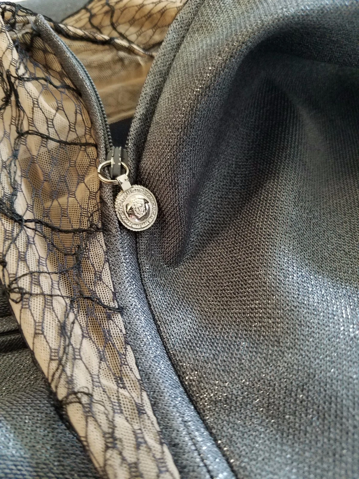 TUTA PANTALONI GIANNI VERSACE COUTURE GRIGIO RETE METALLICA **RARO EDITORIALE**(abito)