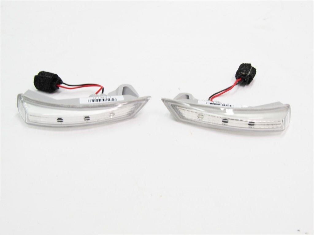 Señales de giro para espejo delantero izquierdo y derecho de VW Routan 2009-2014 (P/N 7B0949102)