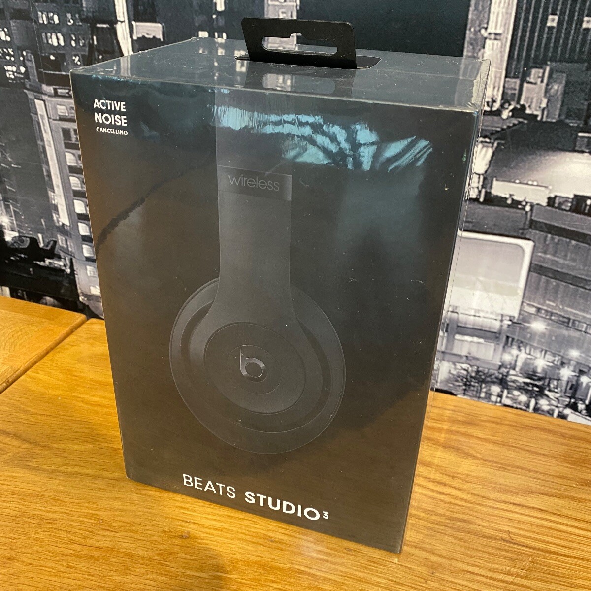 Beats Studio3 Noise Cancelling Over-Ear Headphones Matte Black Genuine Sealed